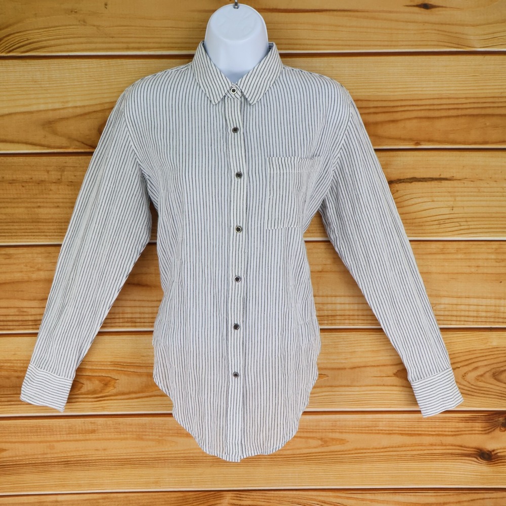 Universal Thread Button Up Shirt Womens XS White Striped Long Sleeves Collared